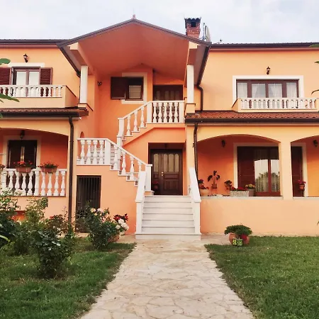 Luna Apartmán Umag